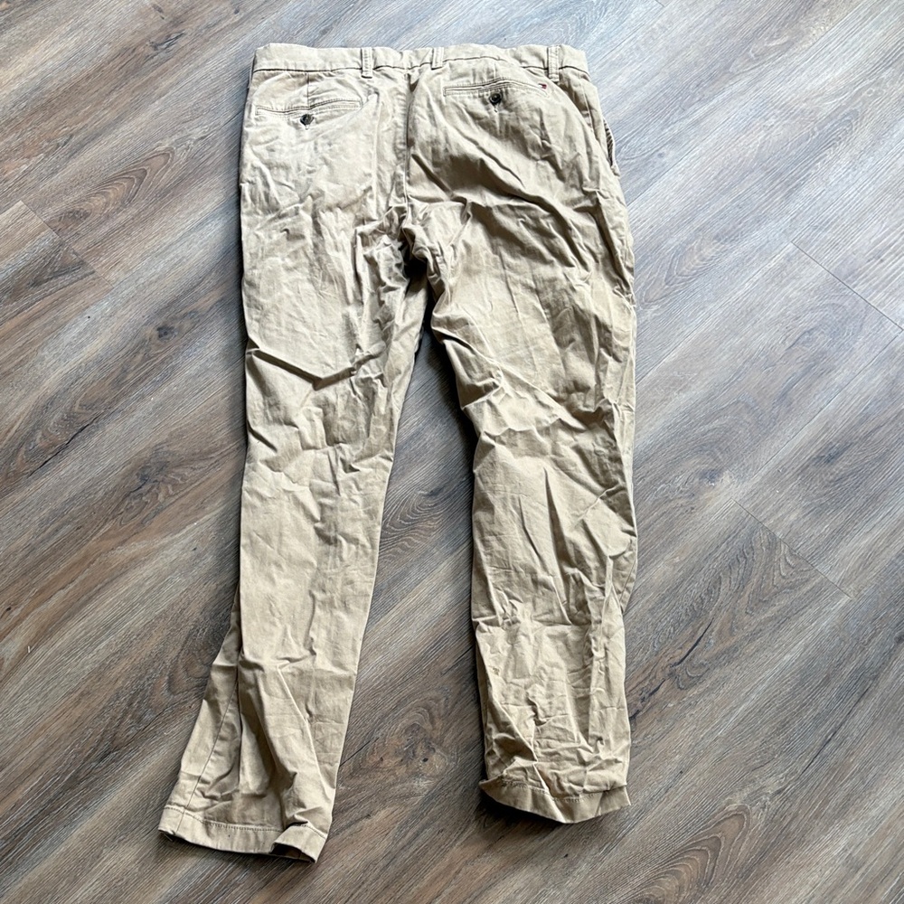 Tommy Hilfiger Men's Khaki Chinos - Picture 3 of 3